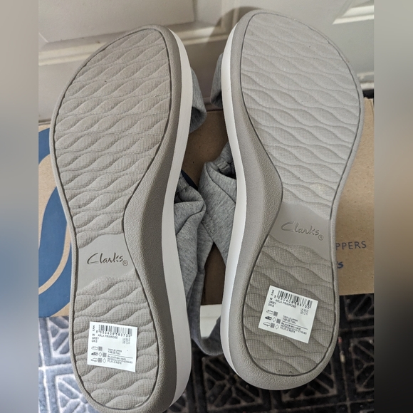 Cloudsteppers by Clarks Arla Primrose Sandal, size 12 wide, heathered grey - Picture 6 of 7